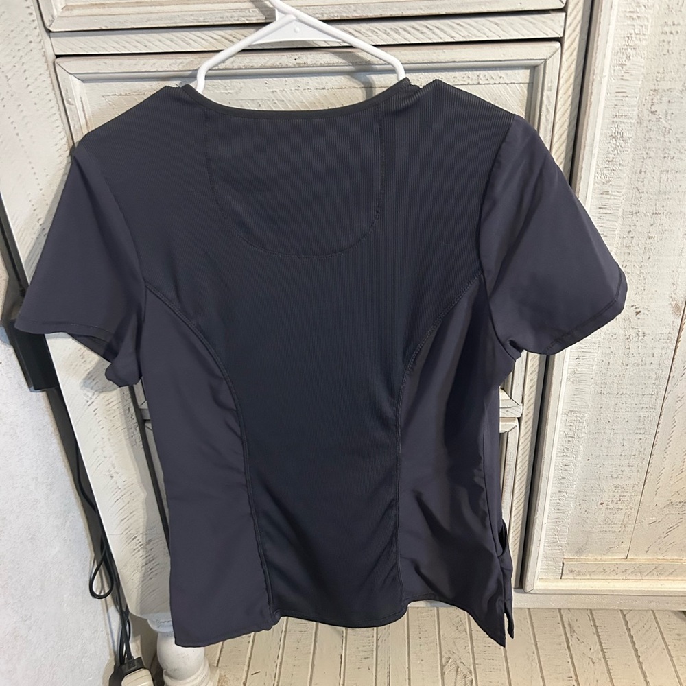 Cherokee scrub top - Picture 3 of 4